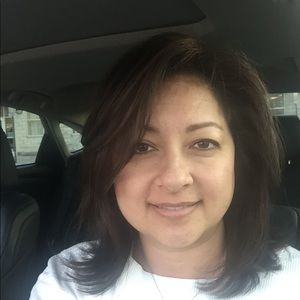 Meet your Posher, Sharon